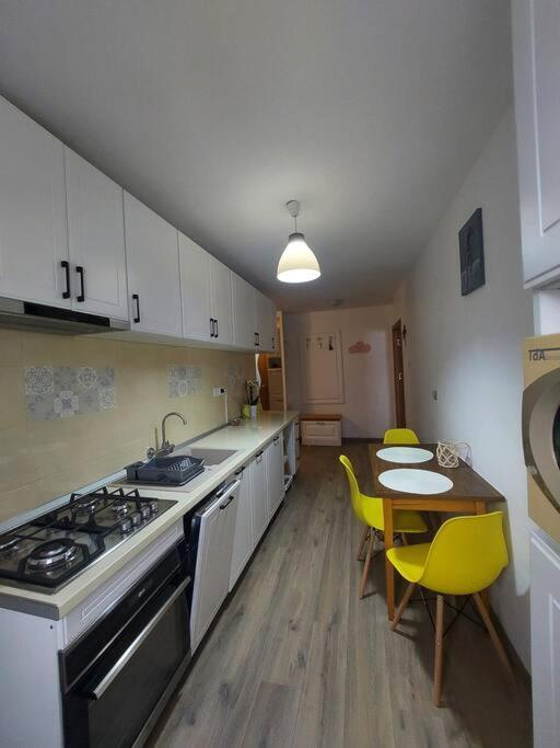 Apartament Spatios In Brassó Kültér fotó